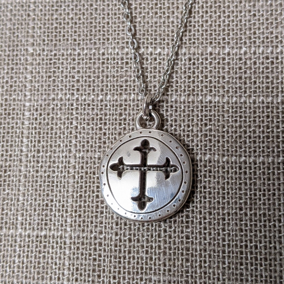 Brighton Silver budded Cross Necklace 18" Chain, EUC Crucifix - Picture 5 of 7